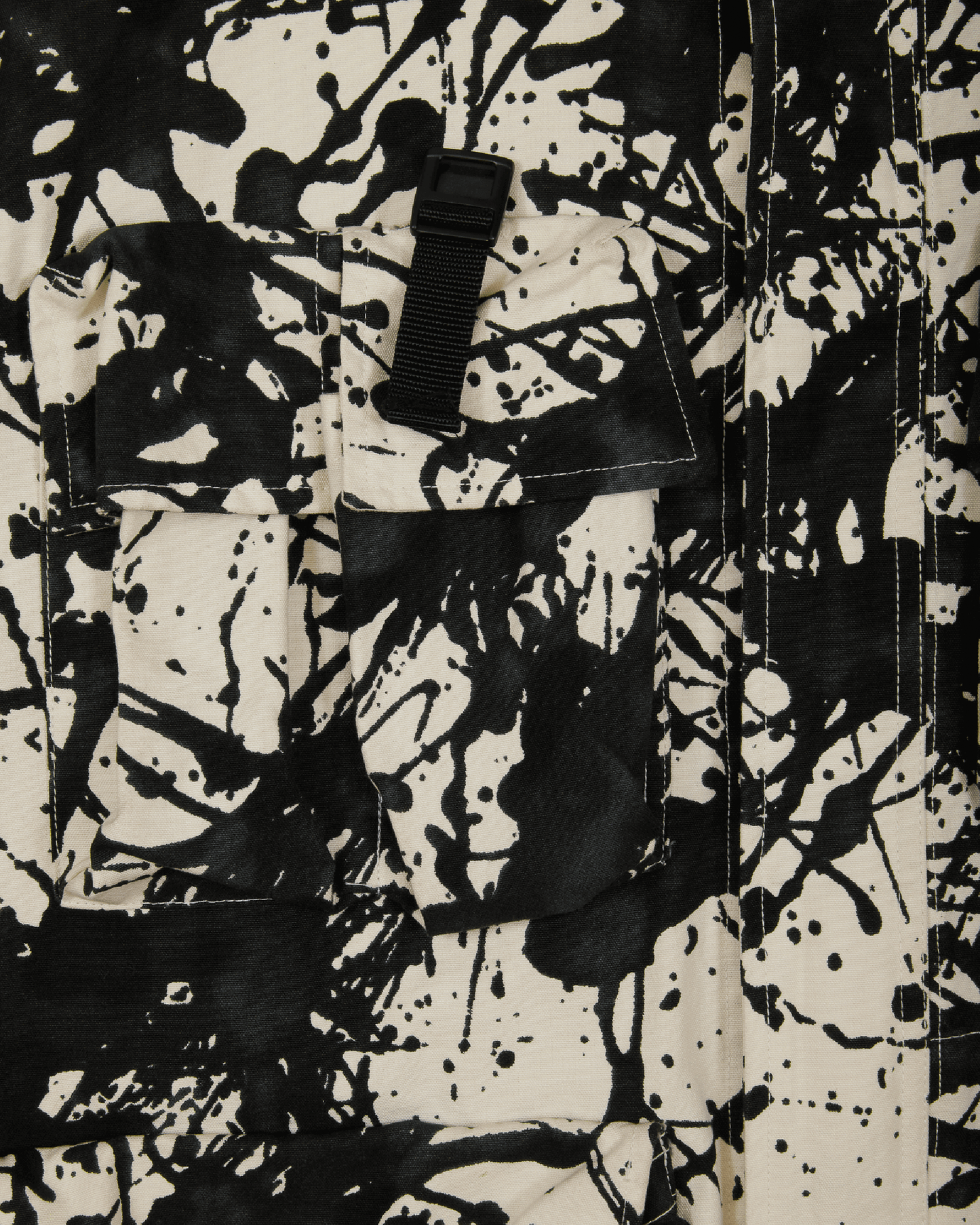 Utility Jacket With Ink Print White / Black