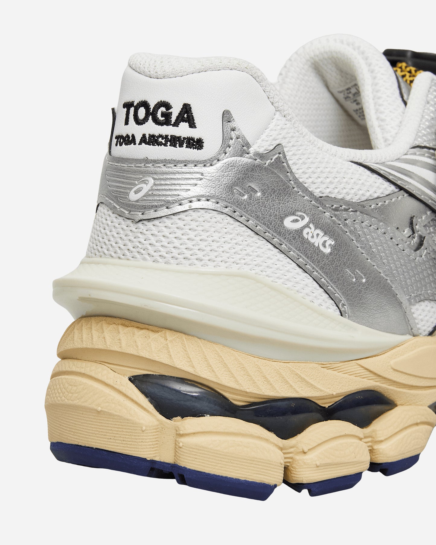 Asics Gel-Cumulus 16 Tg White/Red Pure Silver Sneakers Low 1203B115-100