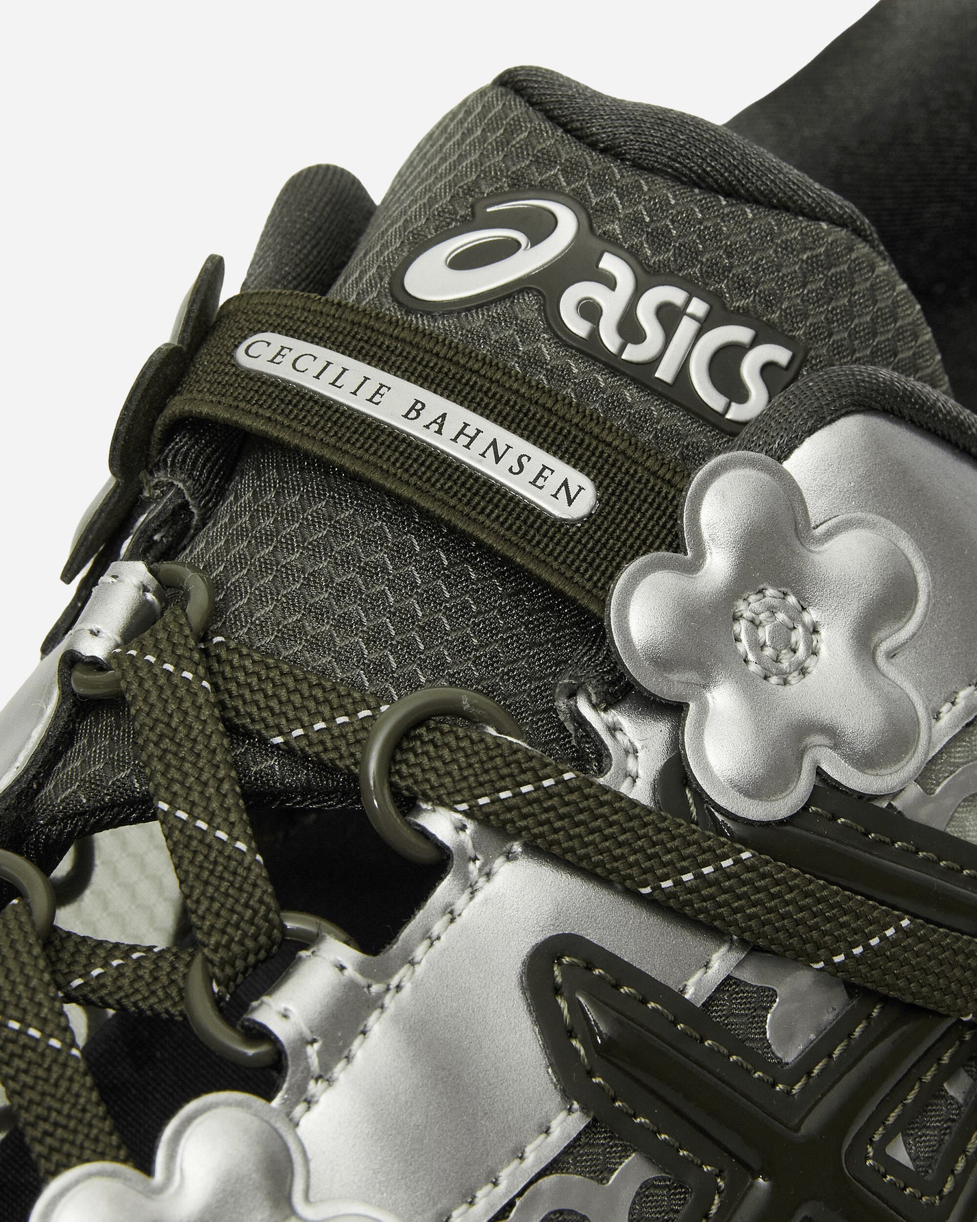 Asics Gel-Kayano 20 Olive Canvas/Olive Canvas Sneakers Low 1203A794-300