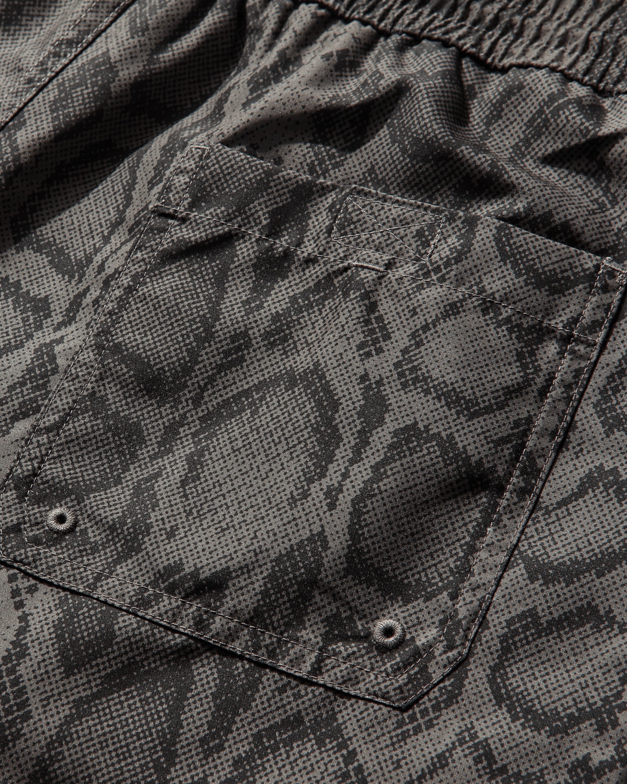 Carhartt WIP Slater Swim Trunks Snake Camo/Leaf Swimwear Swim Trunks I035063 3QAXX