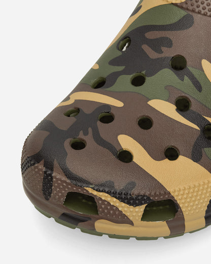 Crocs Classic Camouflage Clog Army Green/Multi Sandals and Slides Sandals and Mules CR.211936 AGMT