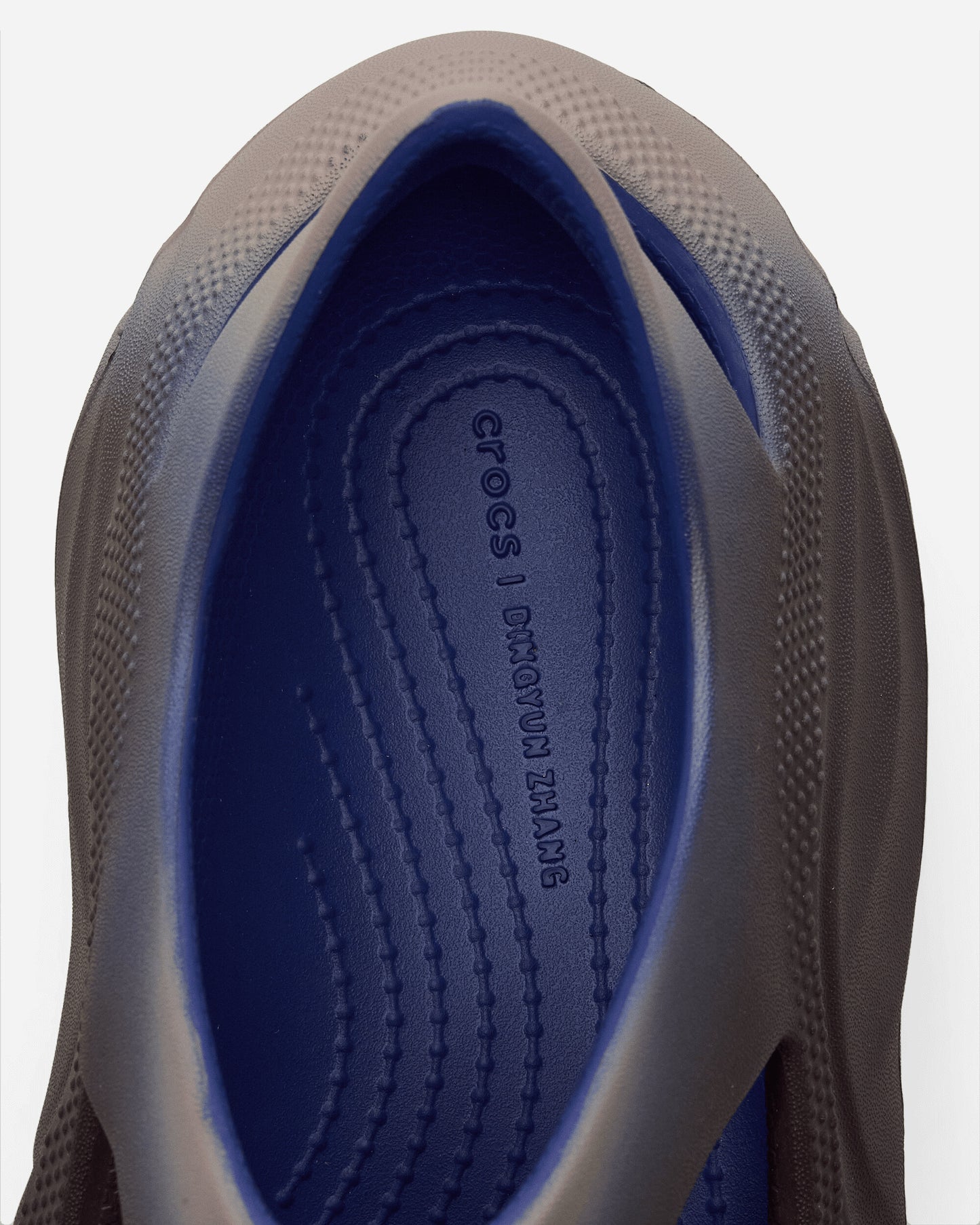 Crocs Dingyun Zhang X Crocs Diffuser Sapphire Sandals and Slides Sandals and Mules CR.209552 SAPP