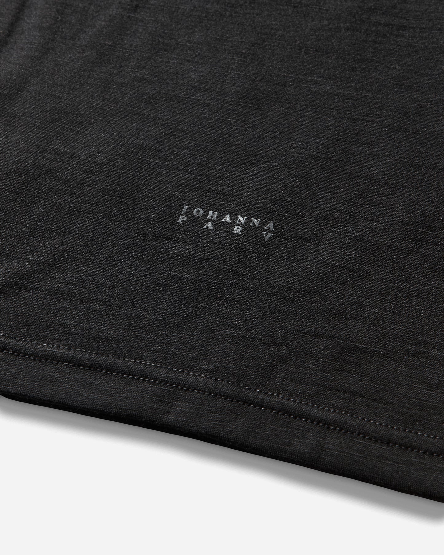 Johanna Parv Wmns Neckwarmer Black Gloves and Scarves Scarves and Warmneck AW250253  1