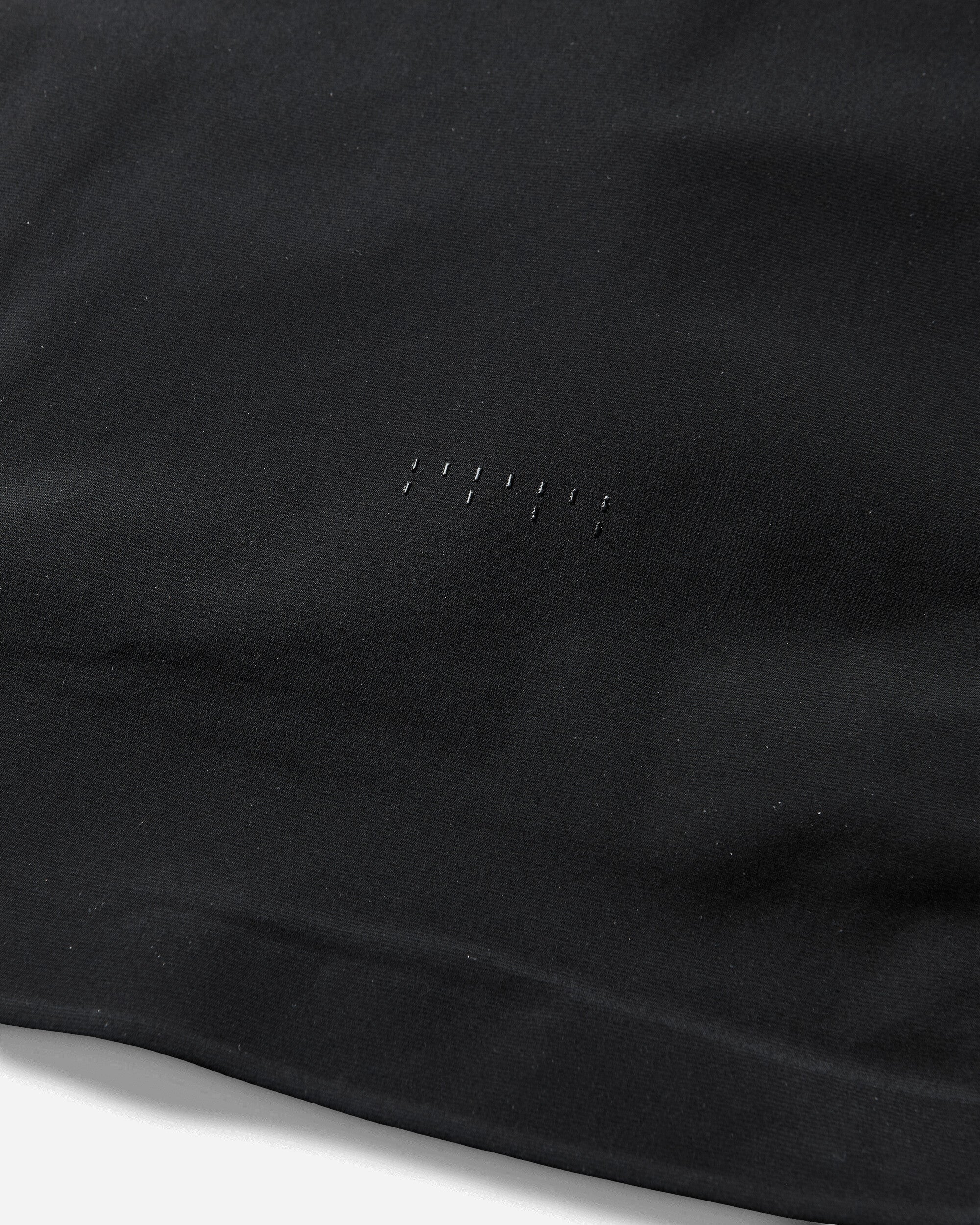 Johanna Parv Wmns Grip Zip Top Black T-Shirts Longsleeve AW250205 1