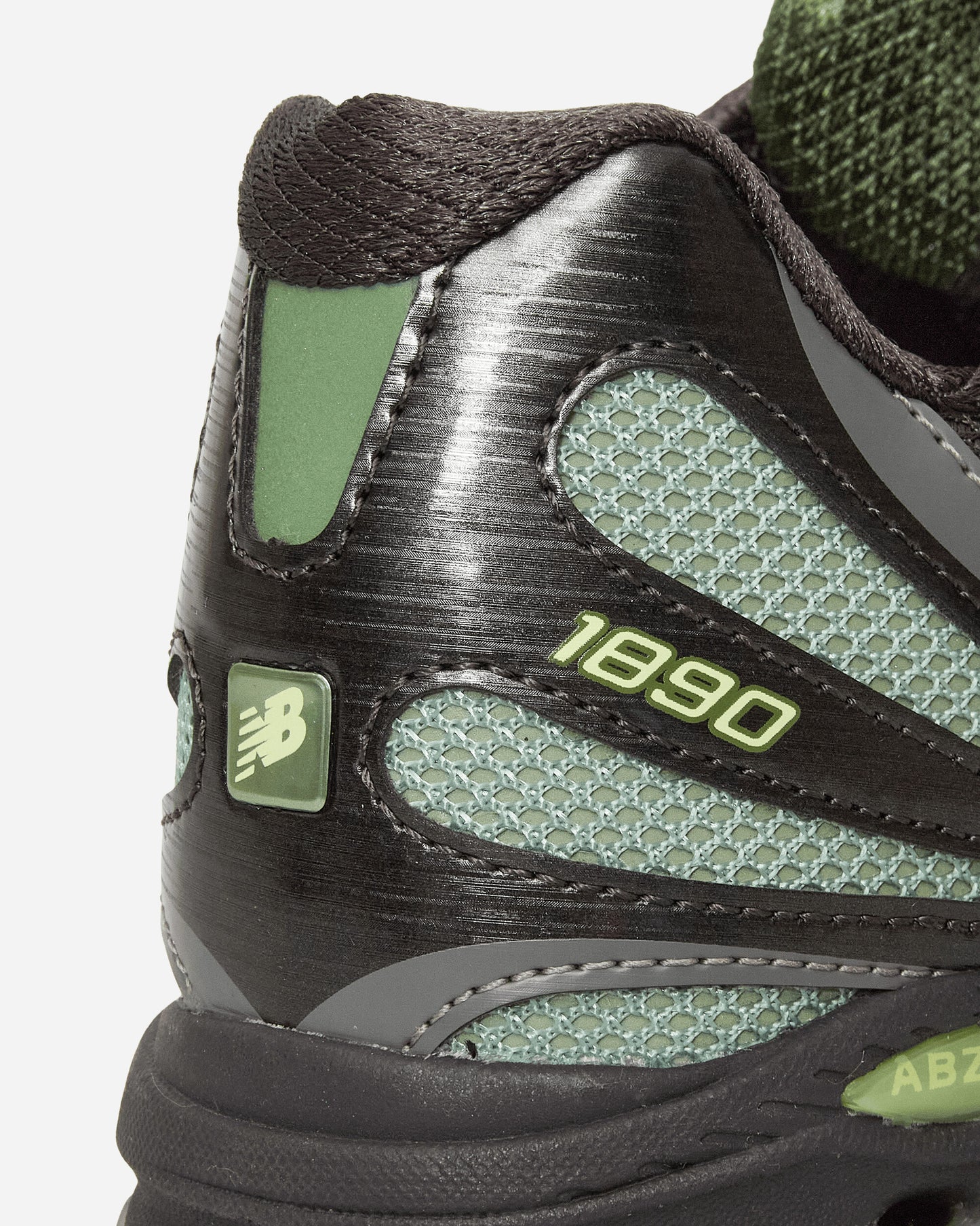 New Balance U189071H Faded Black/Utility Green Sneakers Low U189071H