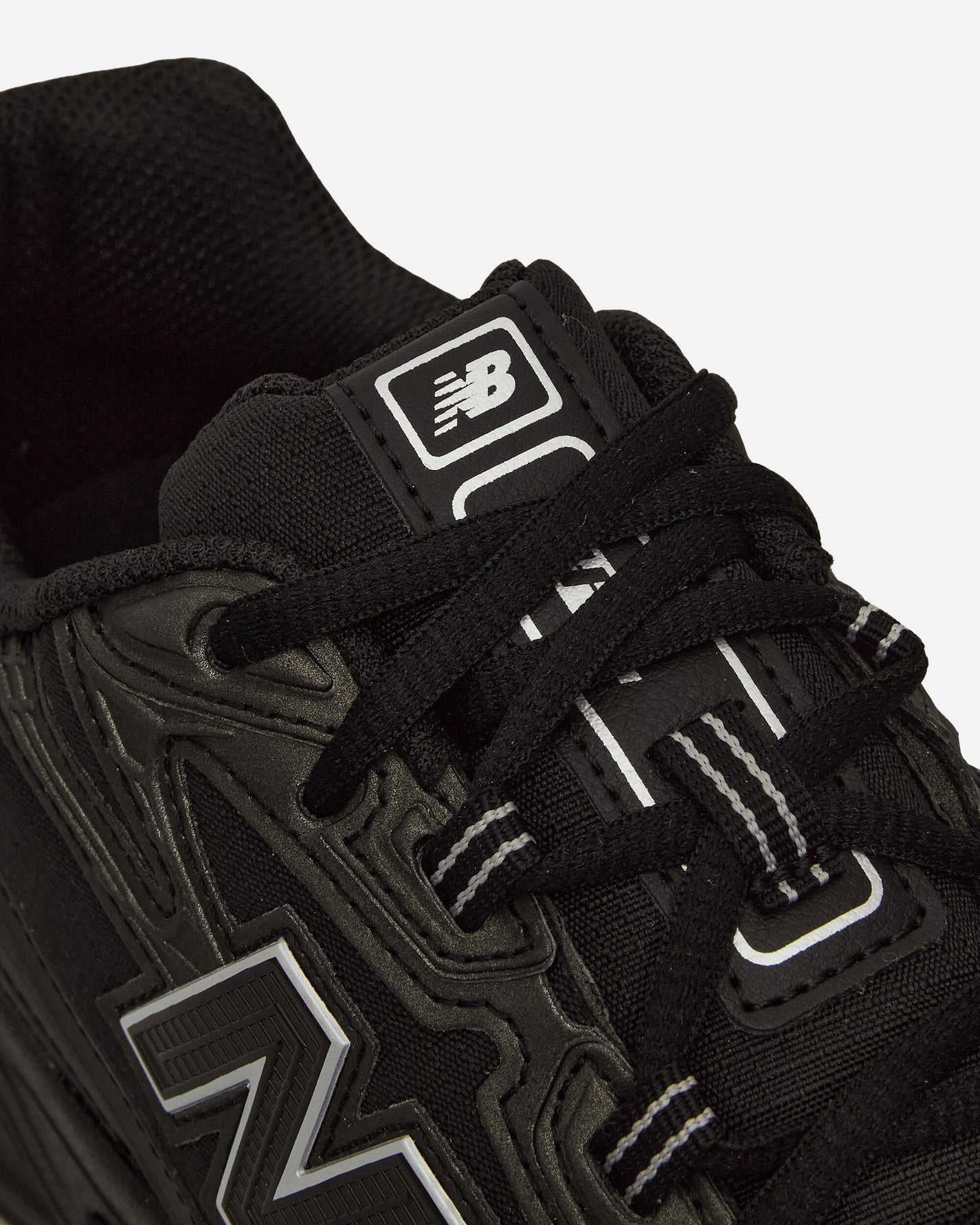 New Balance U740BS2 Black Sneakers Low U740BS2