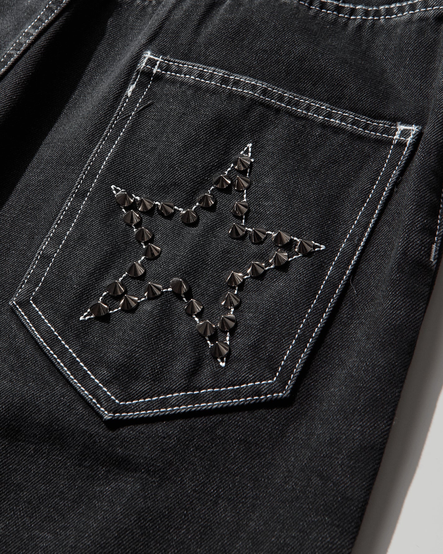 Nii Hai Wmns Baggy Jeans In Grey Wash With Studs Black Pants Denim AW23TRSBDBJ SPK