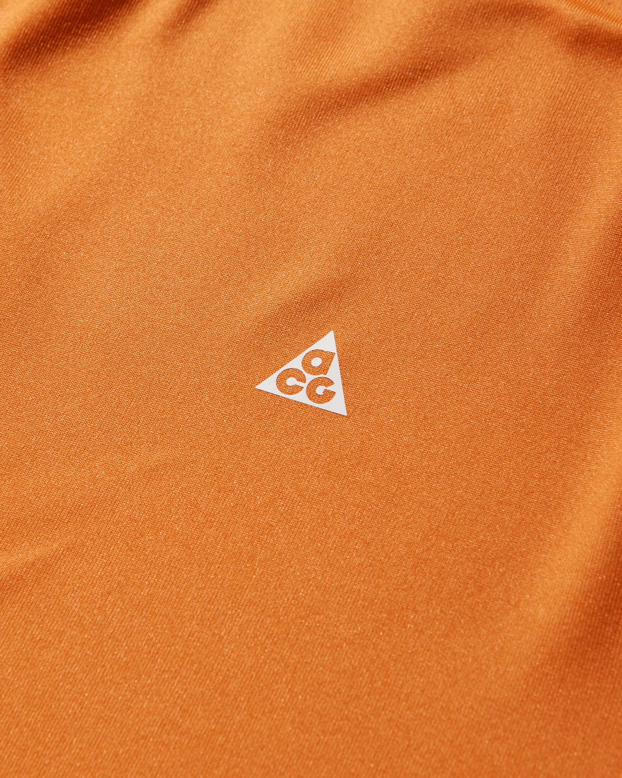 Nike Nike Acg "wildsee" Men's Dri-Fit Short-Sleeve Base Layer Safety Orange/Summit White T-Shirts Shortsleeve IO1452-819