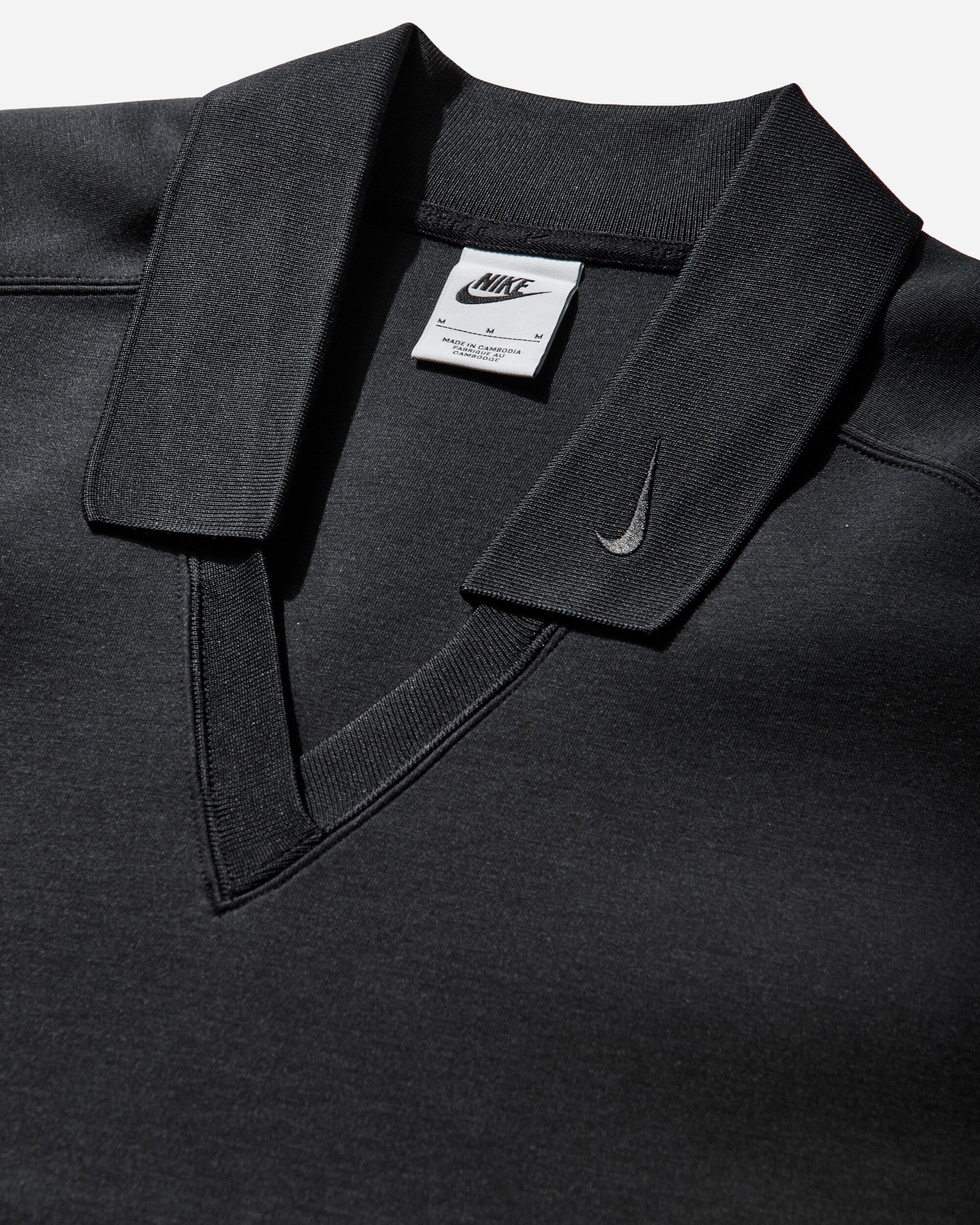 Nike Nike Sportswear Women's Fleece Black/Black T-Shirts Shortsleeve IF0528-010