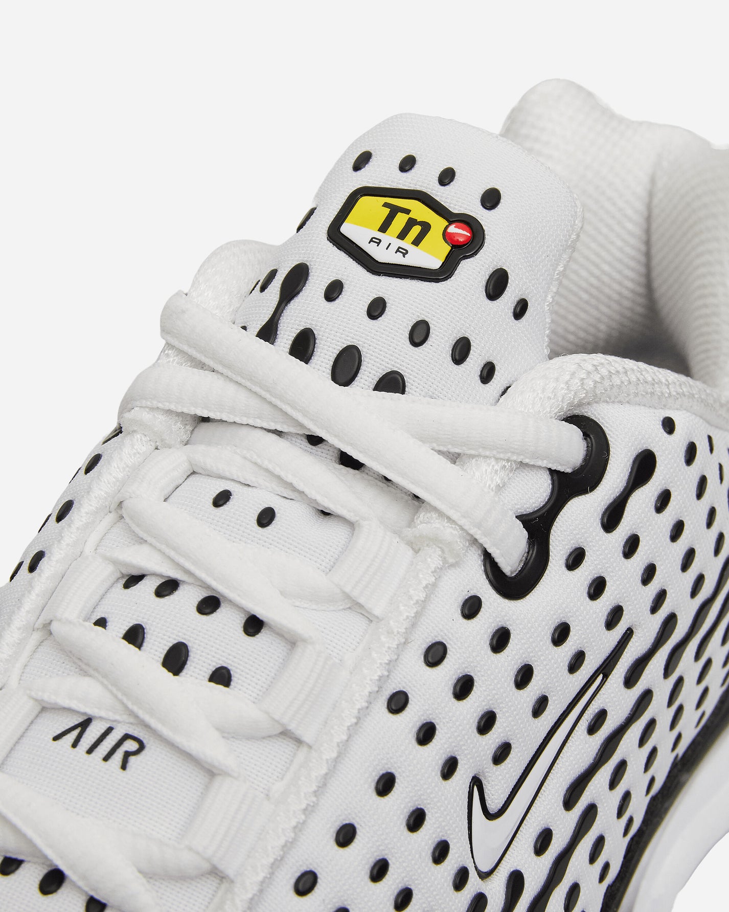 Nike Nike Air Max Plus Vii Men's Shoes White/White-Black-Smoke Grey Sneakers Low HQ2197-100