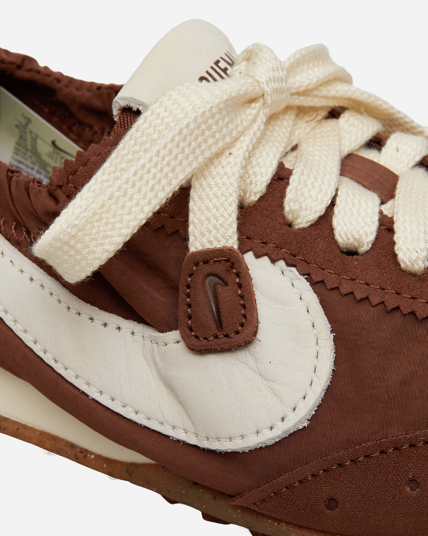 Nike Nike Moon Shoe SP x Jacquemus Fauna Brown/Cashmere Sneakers Low HV8547-200