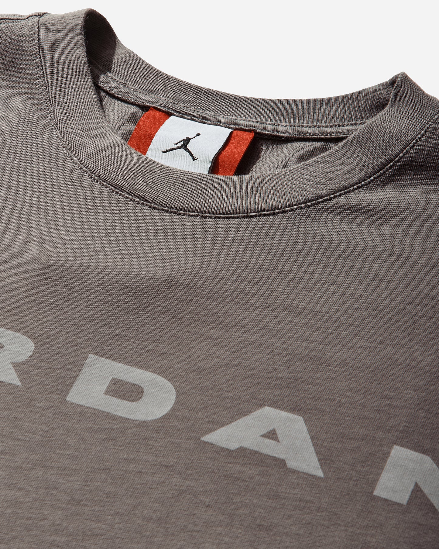 Nike Jordan M J Ih Above Ss Tee Cave Stone T-Shirts Shortsleeve IM7361-289