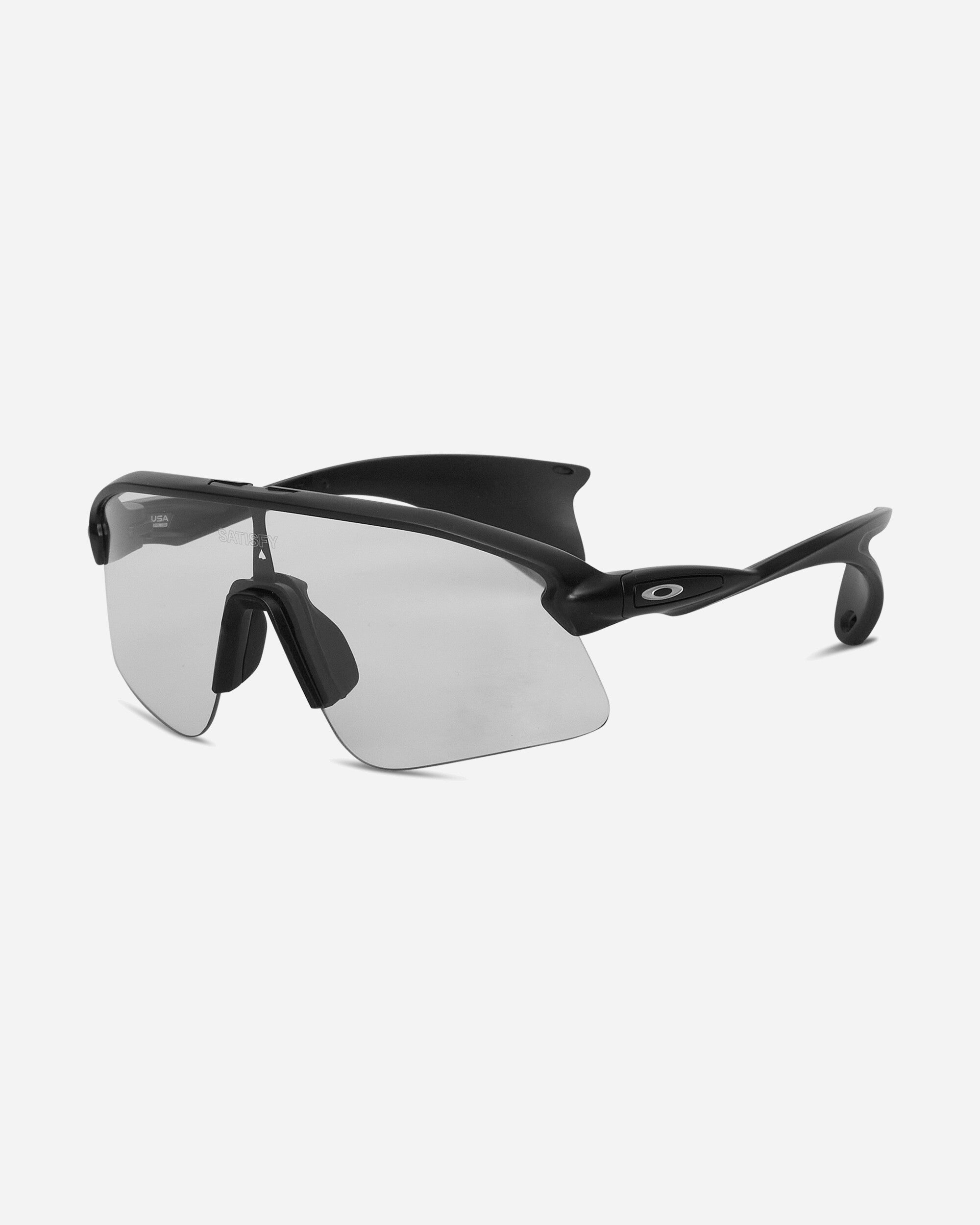 Oakley Stunt Devil Satisfy Matte Black Ink Eyewear Sunglasses OO9517 1439