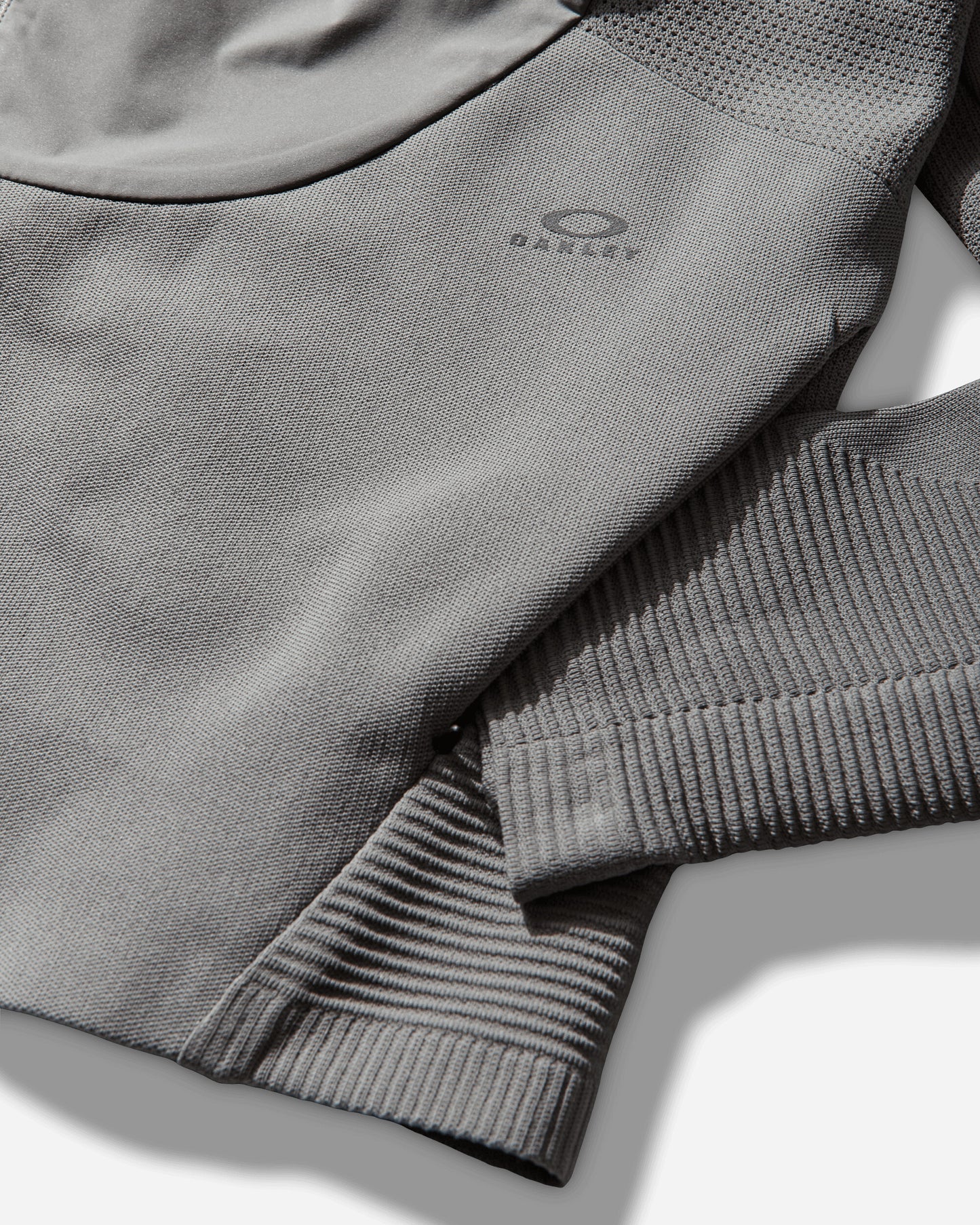 Oakley Latitude Veil Mid Layer Cement Coats and Jackets Jackets FOA407923 314