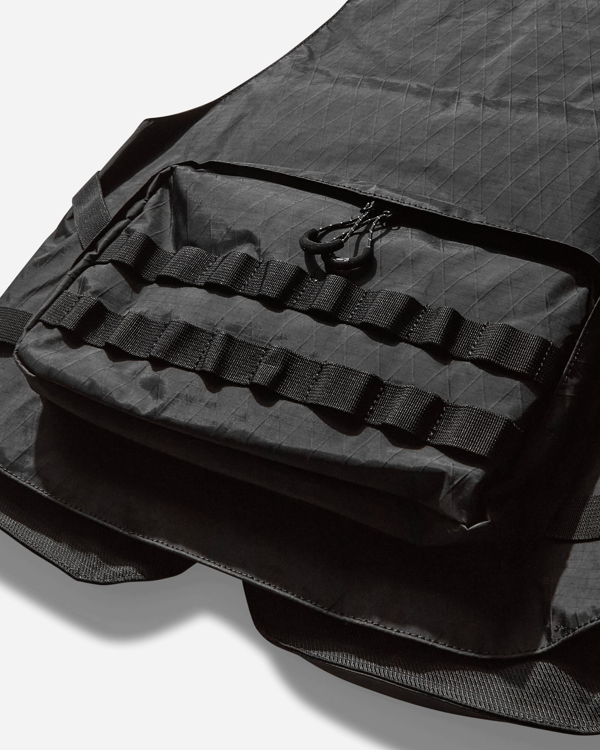 Oakley Fgl Ap Vest 5.0 Phantom Coats and Jackets Vests FOA407569 01N