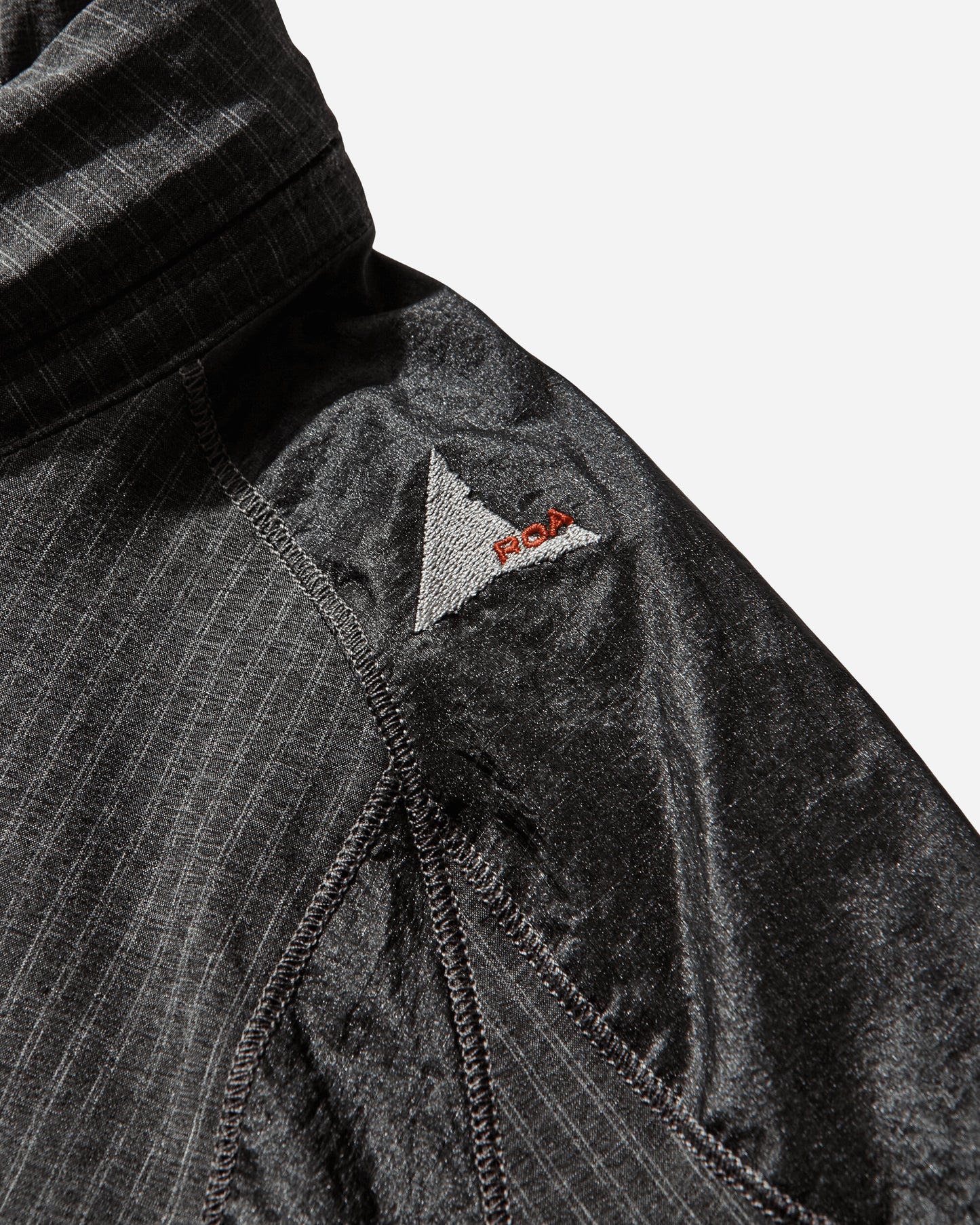 ROA Numb Pinstriped Hooded Wind Jacket Black Coats and Jackets Jackets YBMW007FA07 BLK0001