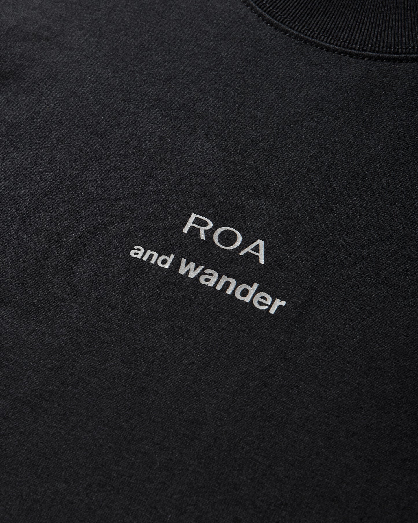 ROA R08 Roa × And Wander Logo Printed T Black T-Shirts Shortsleeve 5746184517SJ 010
