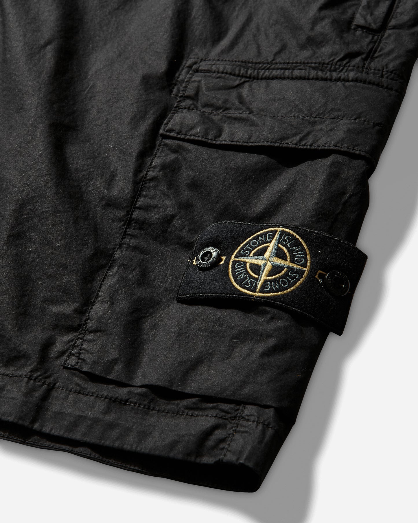 Stone Island Indigo Denim Ultra Bleached Straight Jeans Black Shorts Cargo Short L1S15L100020S0003 V0029