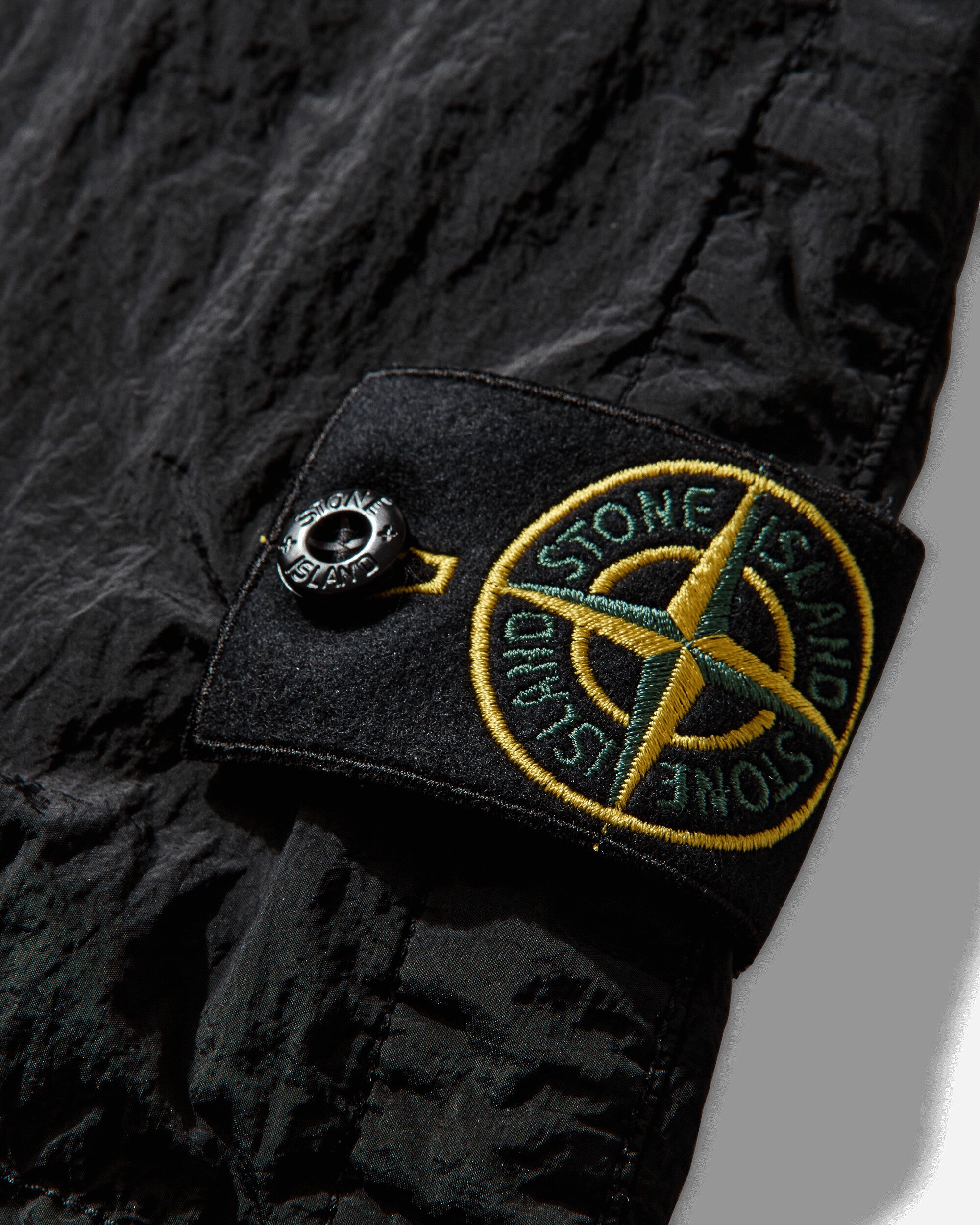 Stone Island Nylon Metal Chino Shorts Black Shorts Cargo Short L1S15L100008S0019 V0029