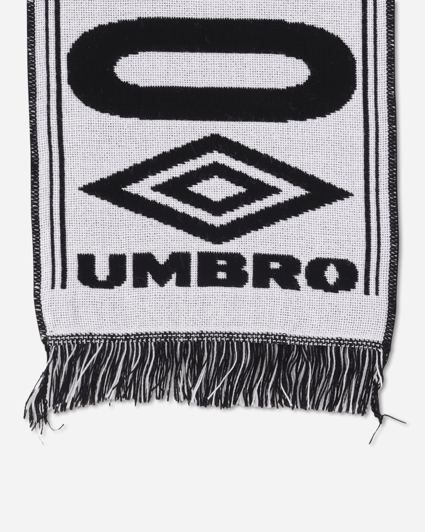 Umbro Security Scarf Black White Gloves and Scarves Scarves and Warmneck UBMW255YA17 BLK0012