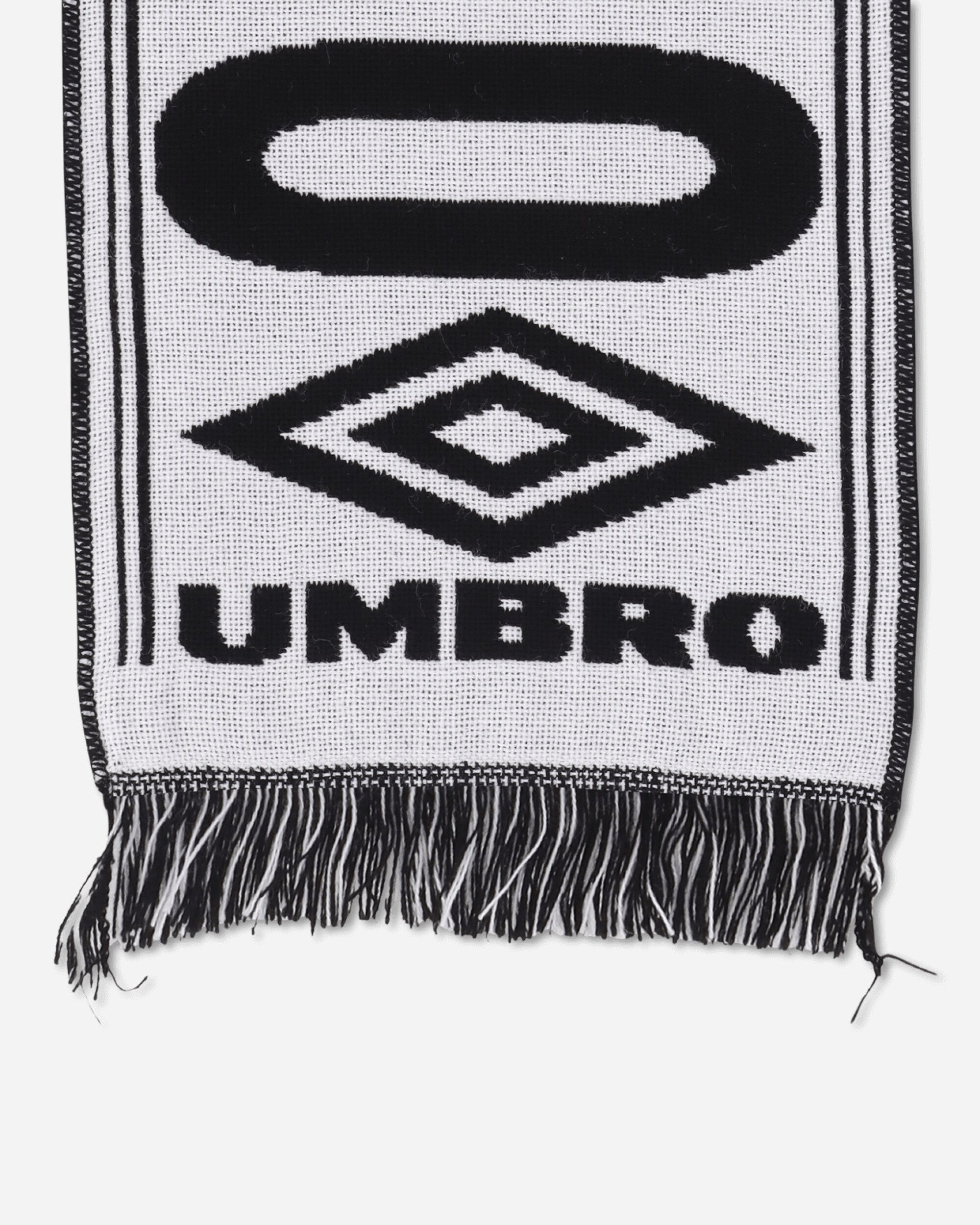 Umbro Security Scarf Black White Gloves and Scarves Scarves and Warmneck UBMW255YA17 BLK0012
