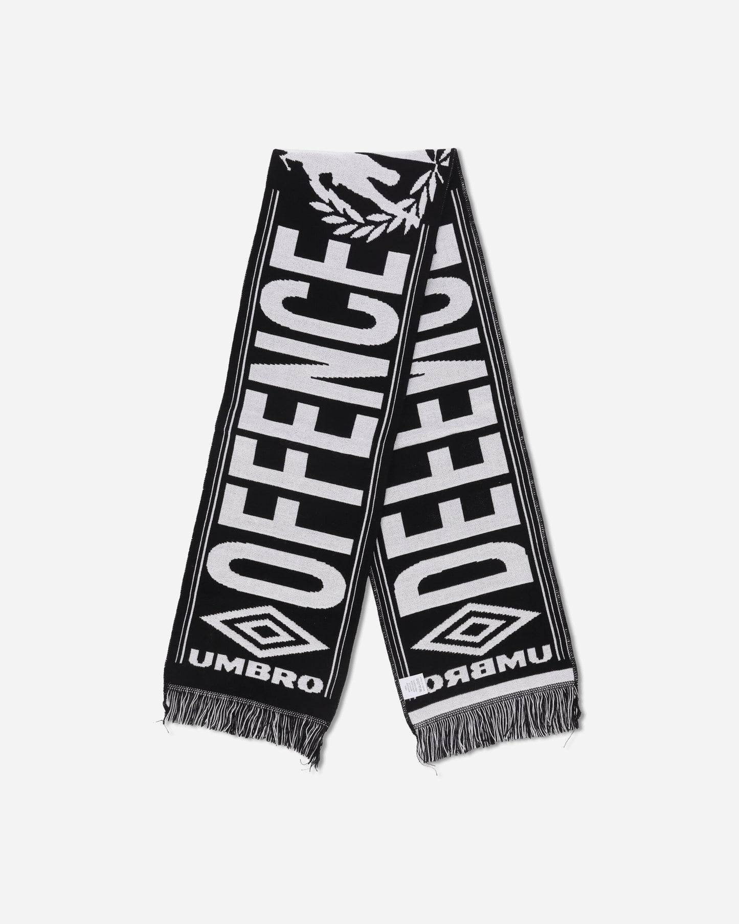 Umbro Security Scarf Black White Gloves and Scarves Scarves and Warmneck UBMW255YA17 BLK0012