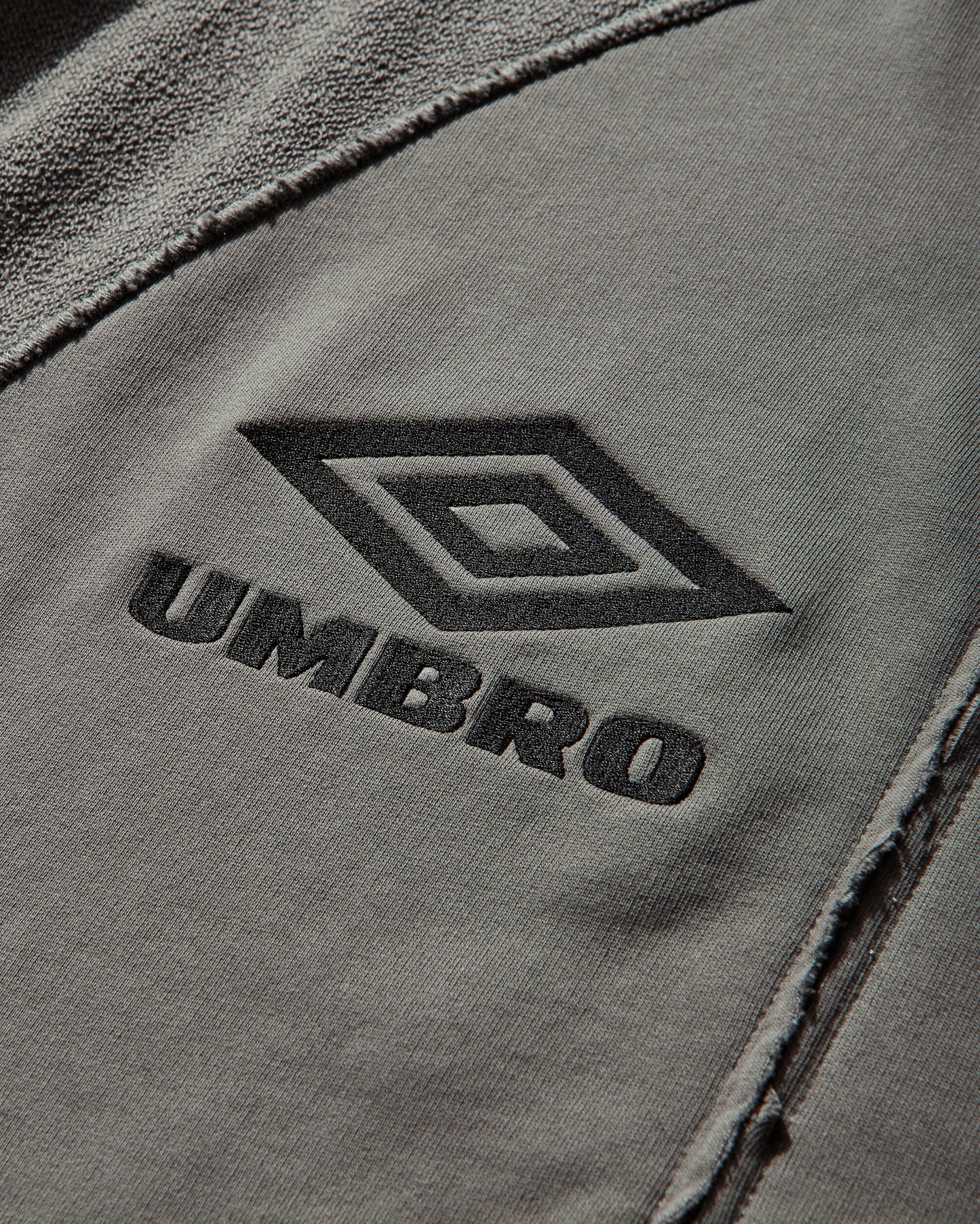 Umbro Royal Arms Zip Masked Hoodie Smock Grey Sweatshirts Hoodies UBMW0487FA317 GRY0052