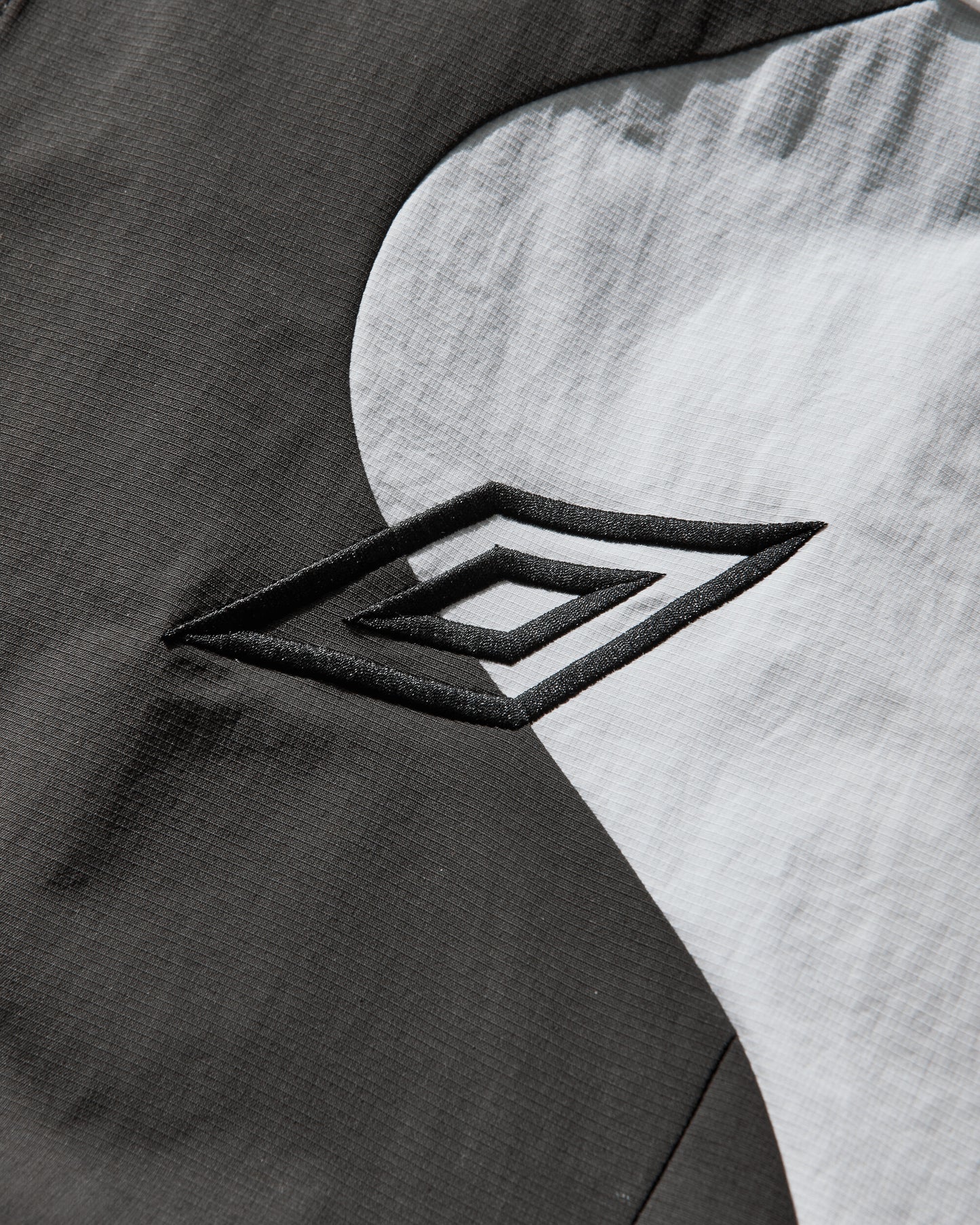 Umbro Guarding Masked Tracksuit White Dark Olive Coats and Jackets Jackets UBMW0477FA307 WTH0007