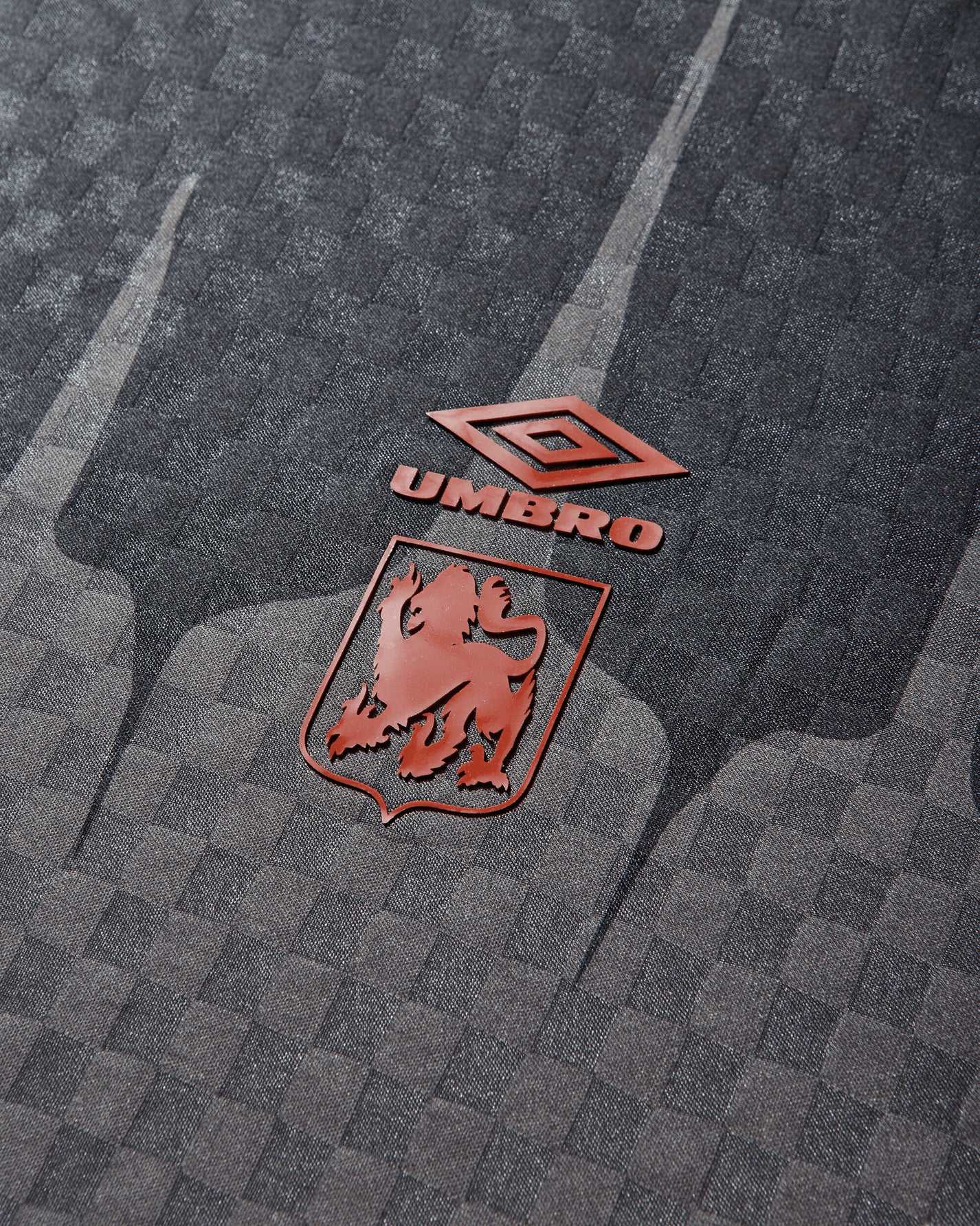 Umbro History Tape Kit Black Red Anthracite T-Shirts Top UBMW0524JY149 BLK0033