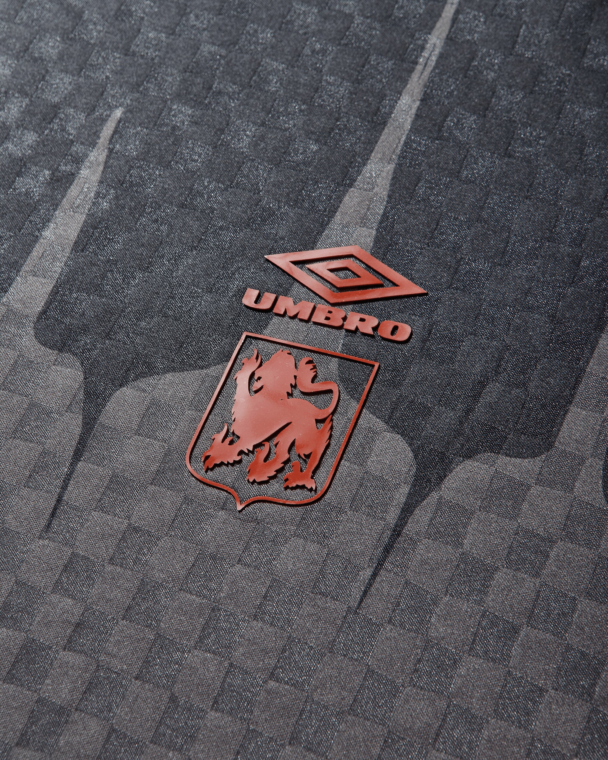 Umbro History Tape Kit Black Red Anthracite T-Shirts Top UBMW0524JY149 BLK0033