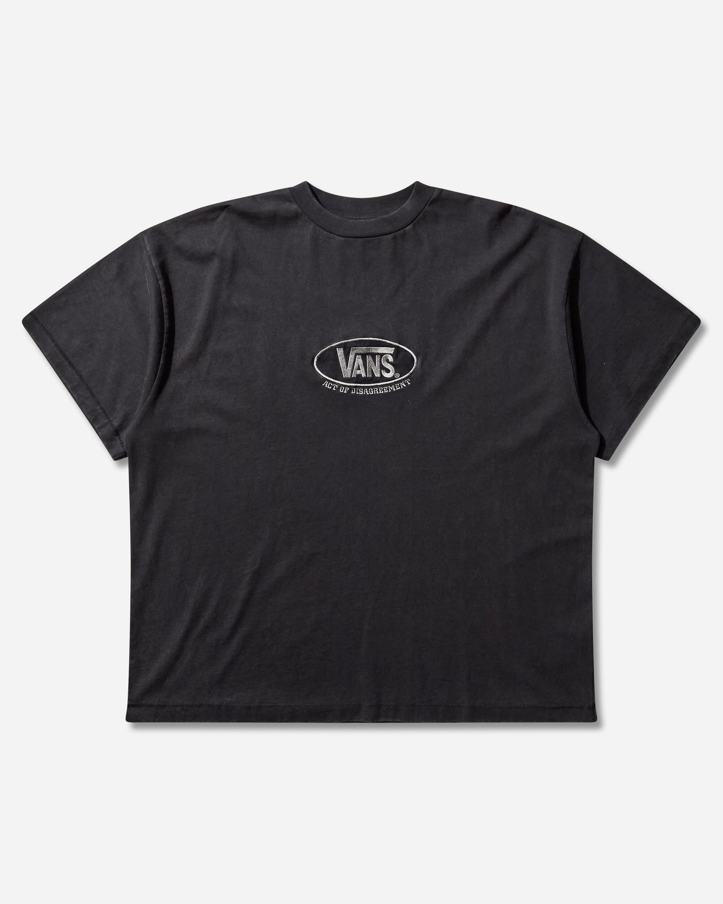 Vans Aod Oval Logo Tee Washed Black T-Shirts Shortsleeve VN000TR3EMQ1