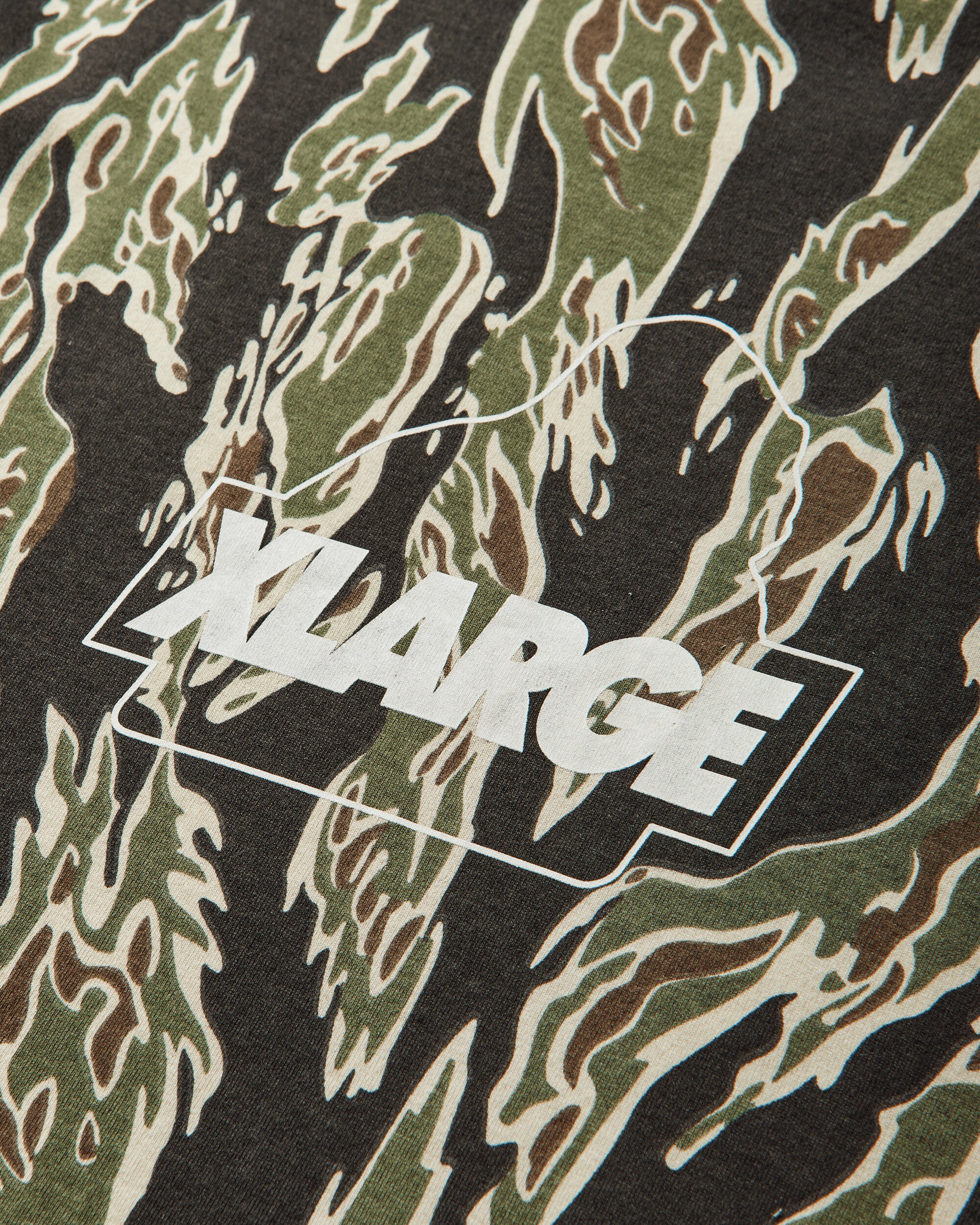 XLARGE CAMO URBAN LOGO S/S TEE OLIVE T-Shirts Shortsleeve 201261011011 51