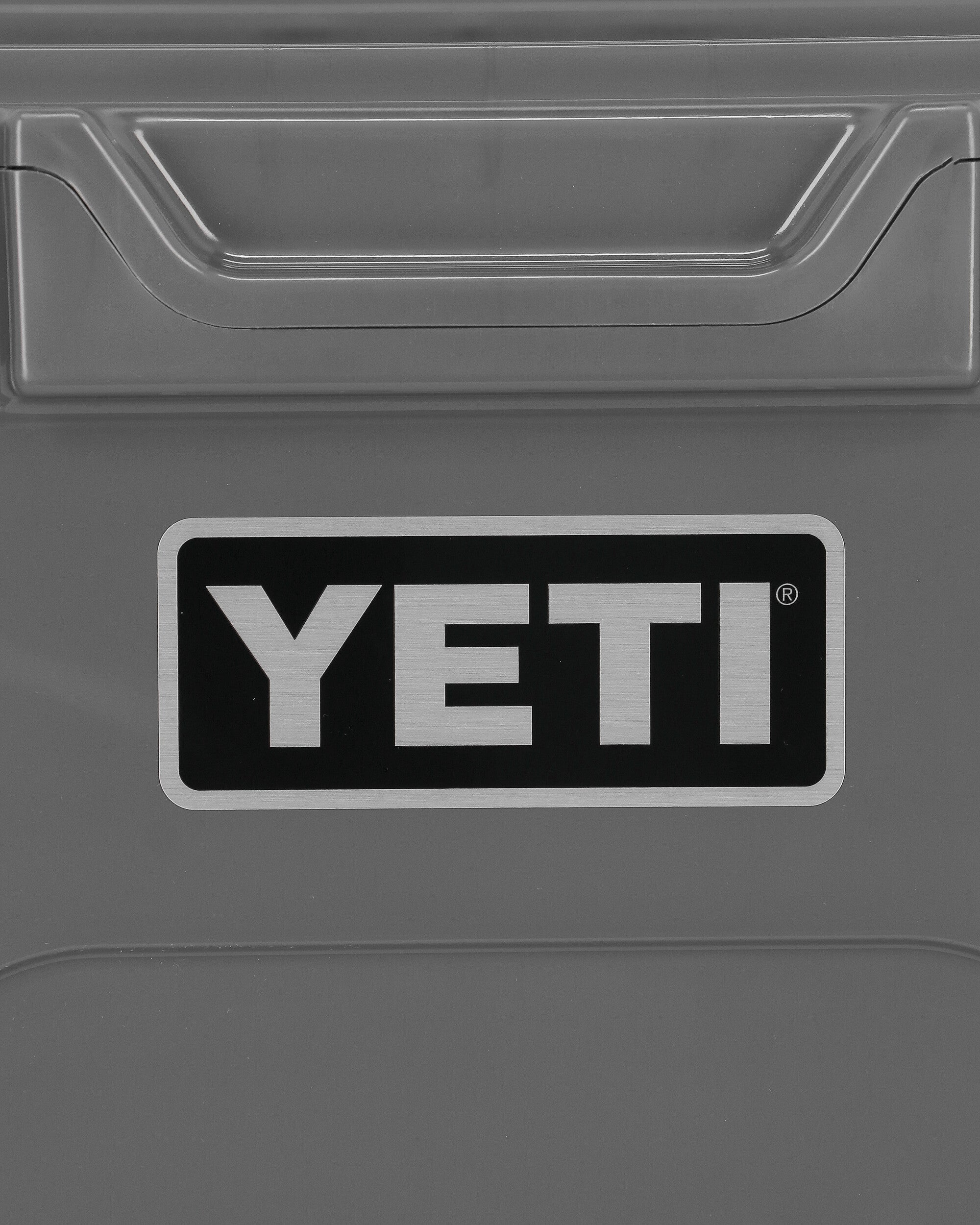 YETI Roadie 15 Charcoal Equipment Camping Gear 70000002255 CHR