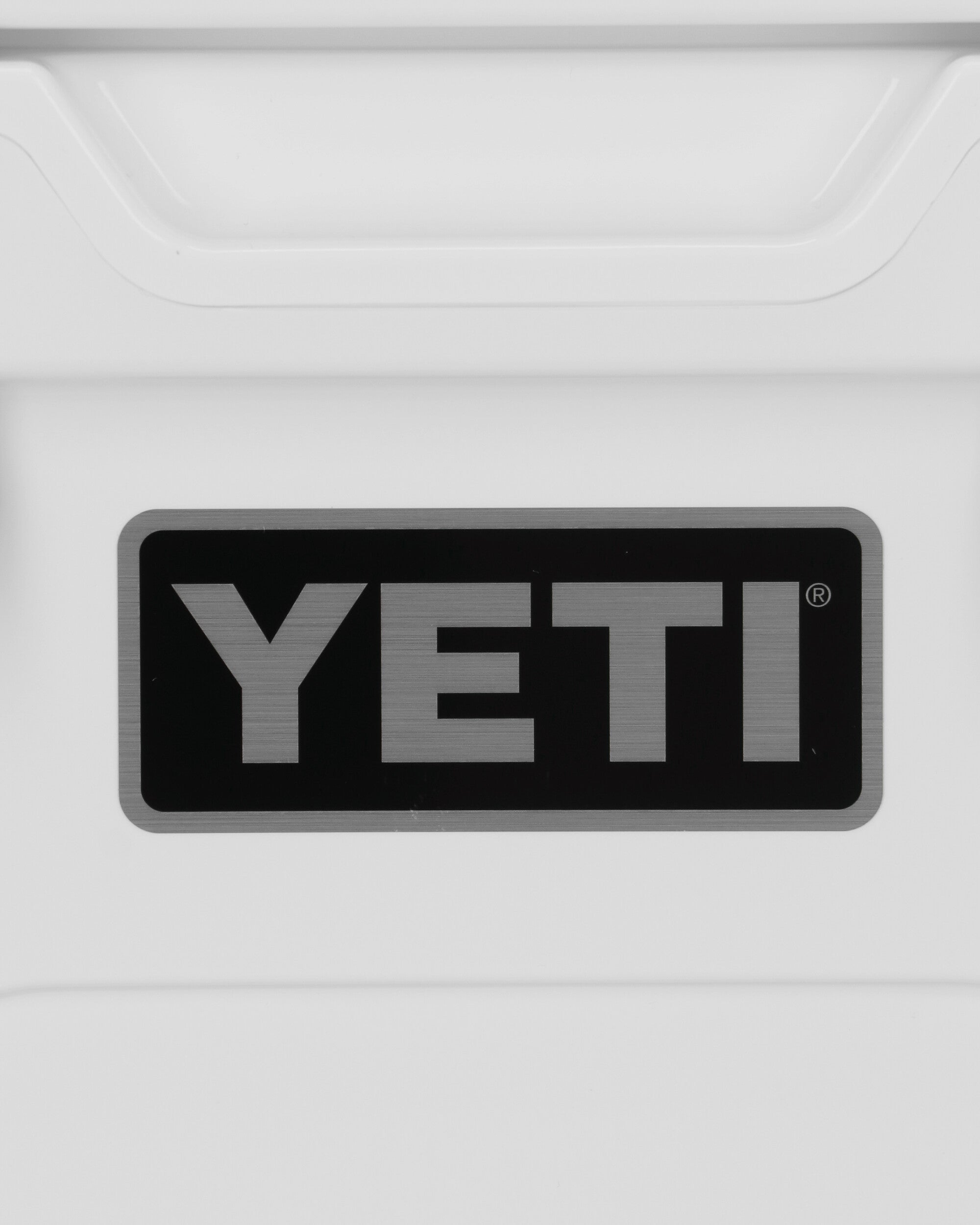 YETI Roadie 15 White Equipment Camping Gear 70000002254 WHT