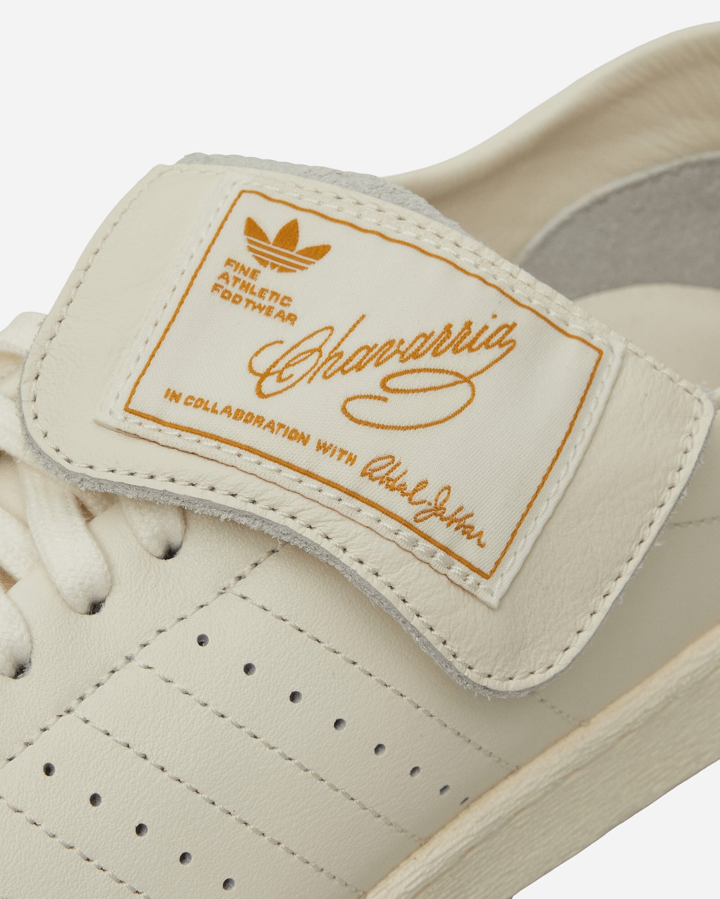 adidas Chavarria Jabbar Lo Off White/Off White/Gold Metal Sneakers Low JP6108