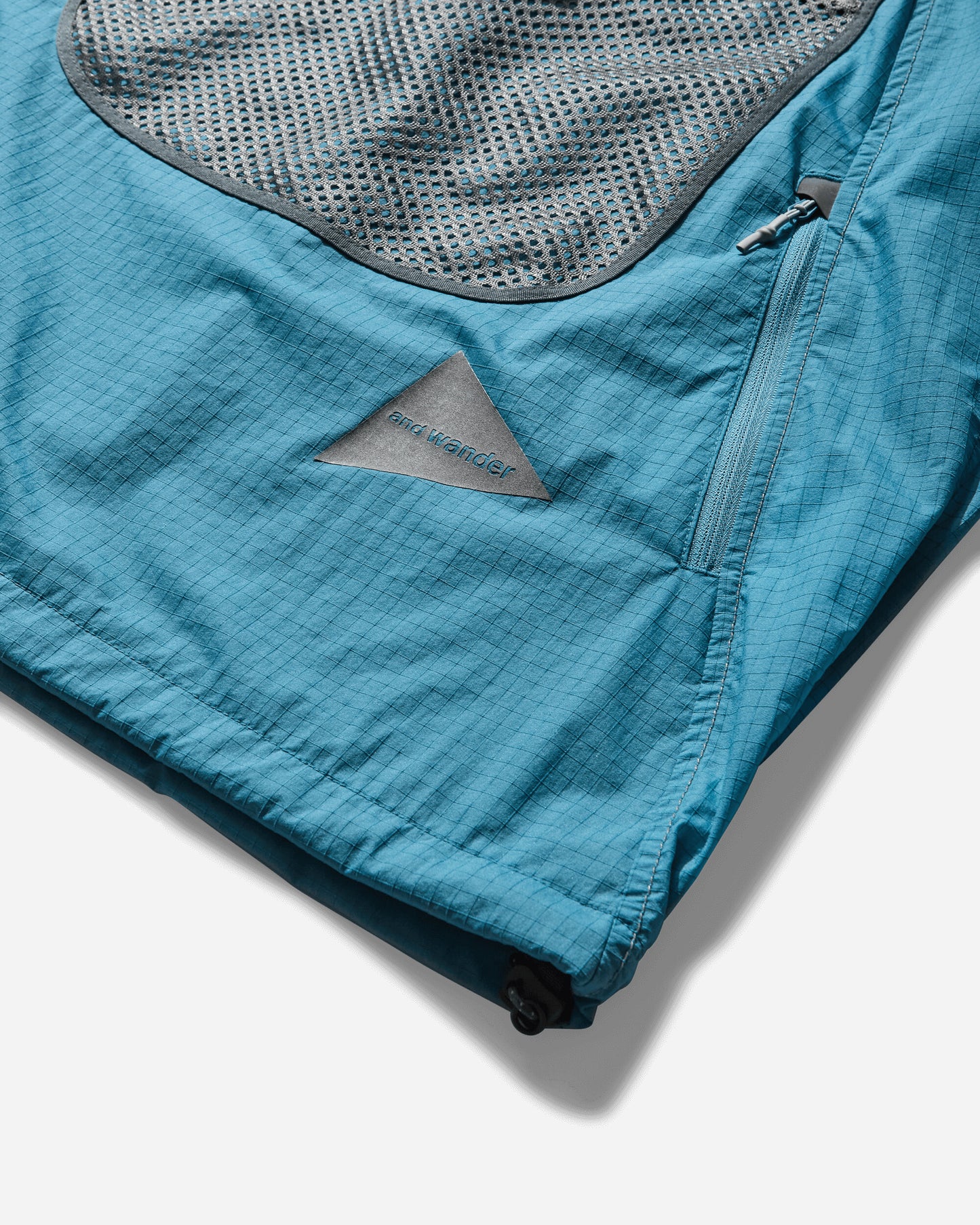 and wander 12 Breath Rip Pullover Jacket L.Blue Sweatshirts Crewneck 5745121011 111