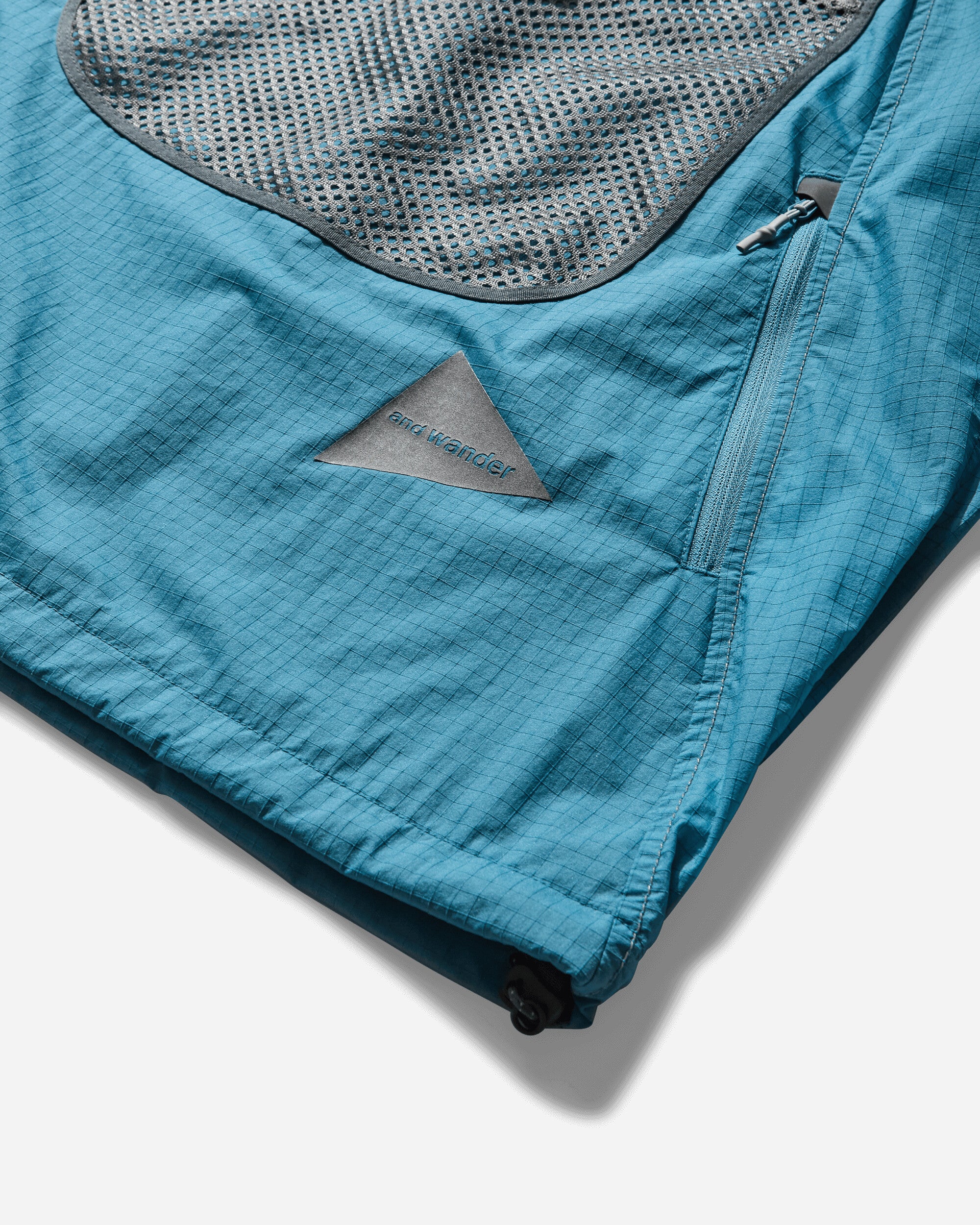 and wander 12 Breath Rip Pullover Jacket L.Blue Sweatshirts Crewneck 5745121011 111